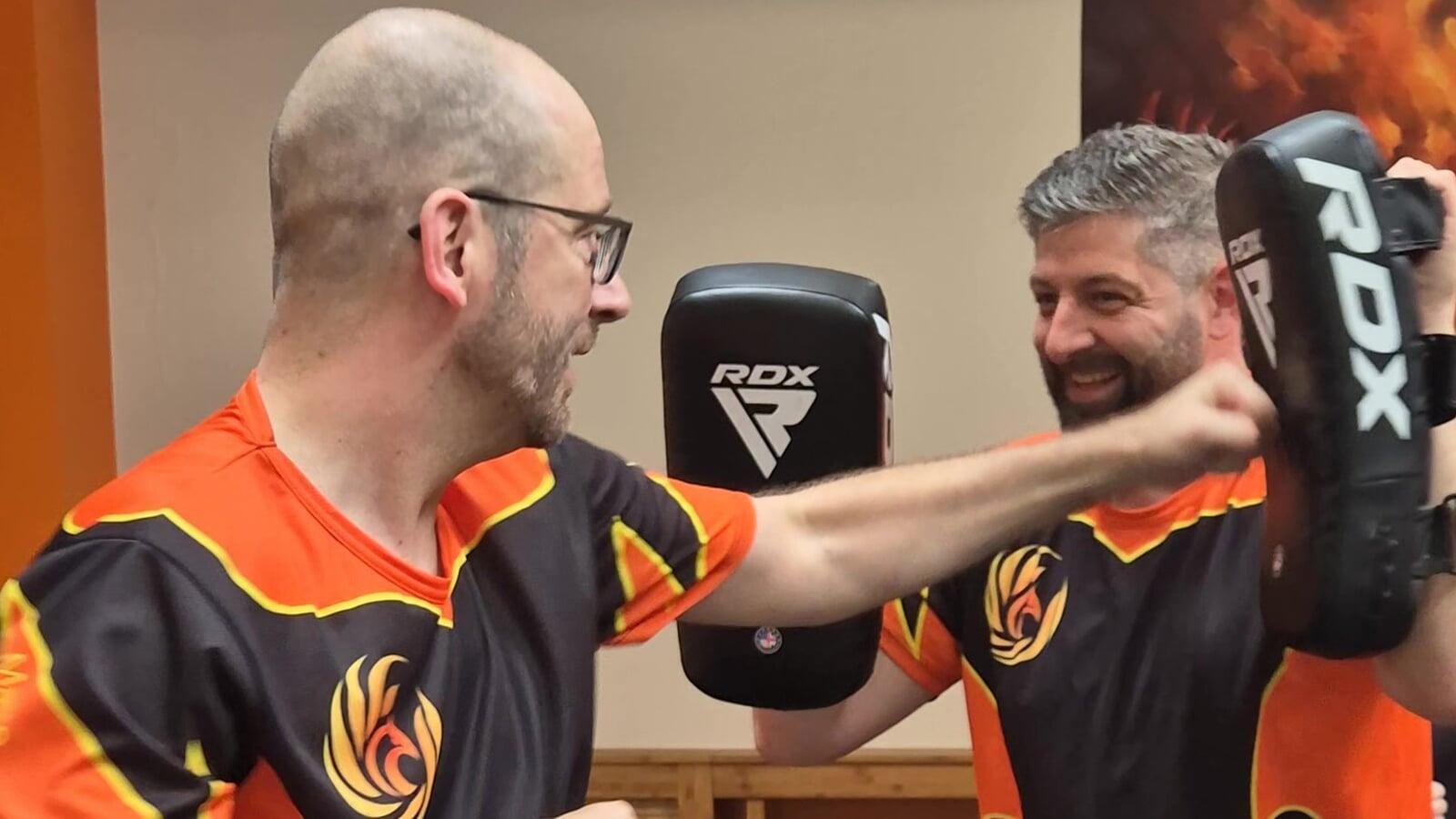 Ellbogen Verteidigung Selbstverteidigung